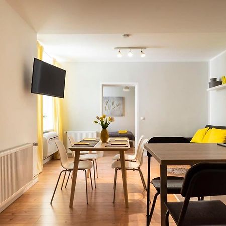 Cosy Two Br Plus Self Checkin Plus Street Parking Берлин Екстериор снимка