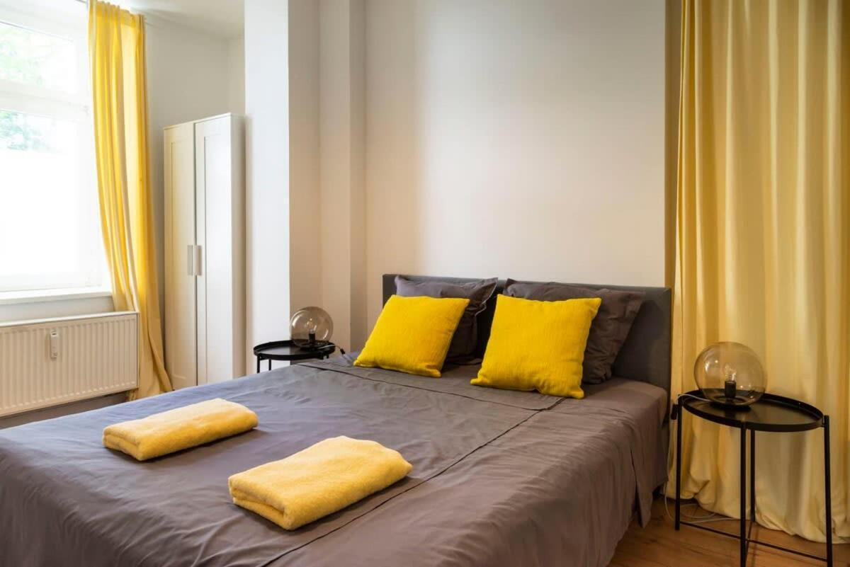 Cosy Two Br Plus Self Checkin Plus Street Parking Берлин Екстериор снимка