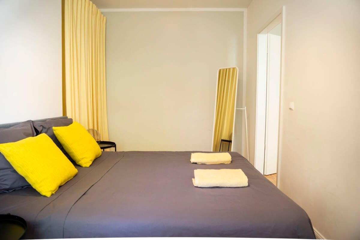 Cosy Two Br Plus Self Checkin Plus Street Parking Берлин Екстериор снимка
